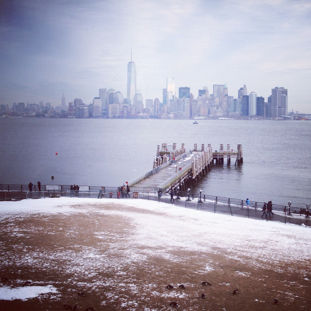 好吧……就再多望一次对岸……