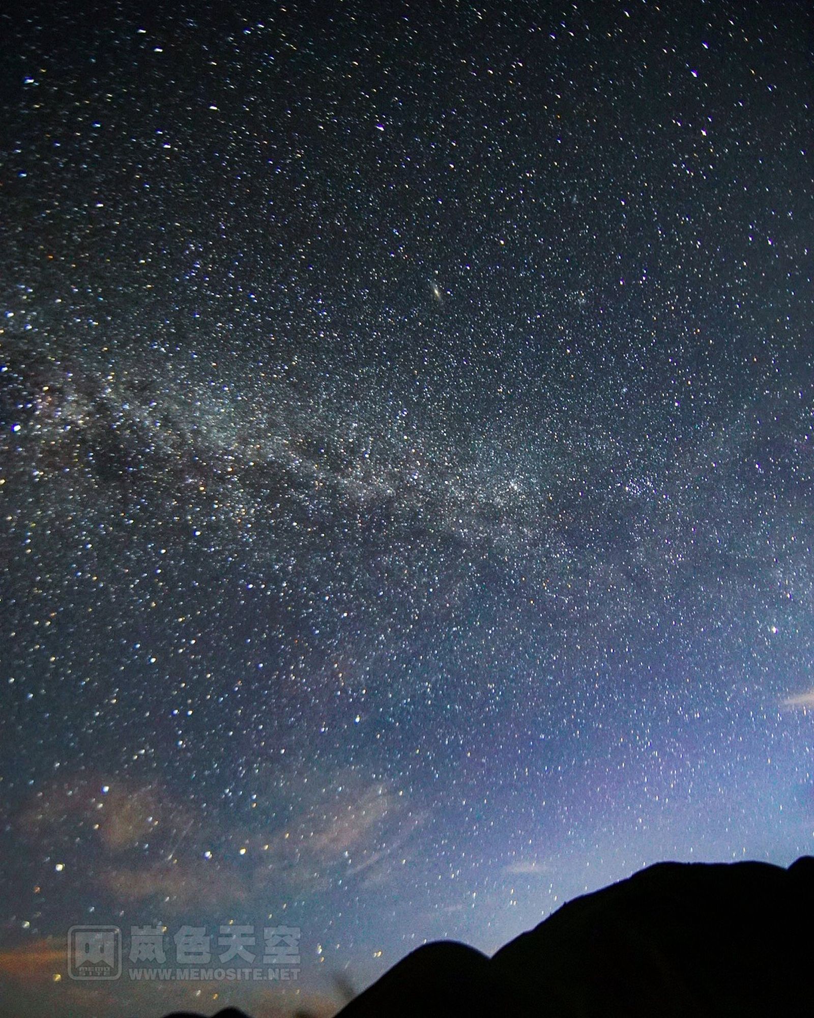 抓紧时间多拍几个角度吧，等会太阳出来就得挑战绝望坡了