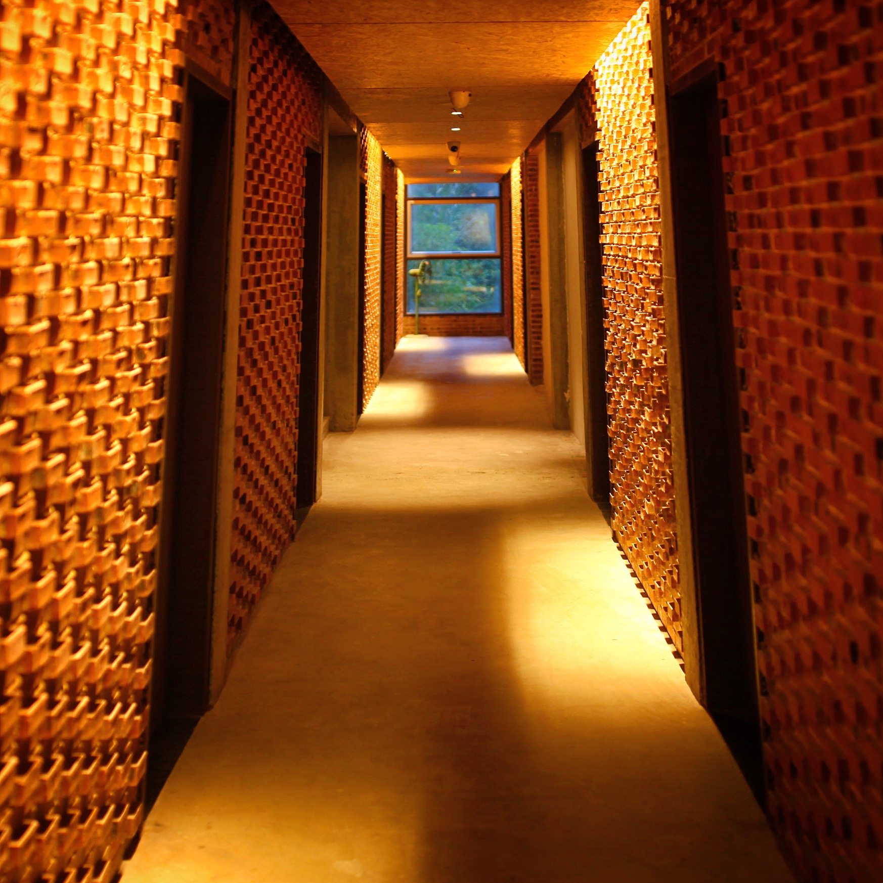 干净而不乏设计感的走廊