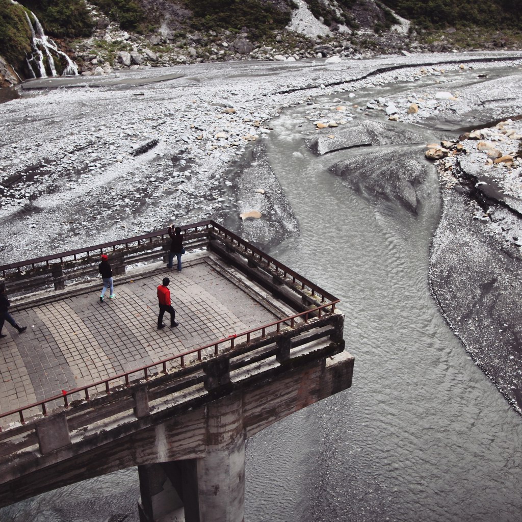 河床估计是到了枯水期