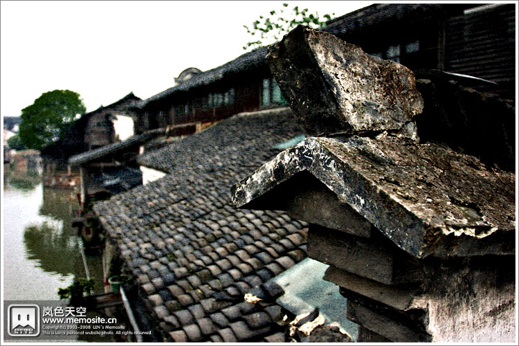 清晨，河道上会漫起薄薄的雾气