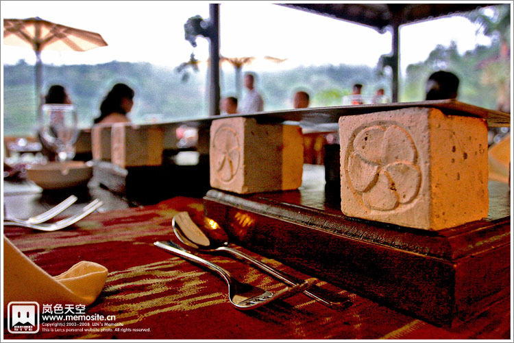 当地特色的荷兰大餐，挺奢华，但分量可就一般般了