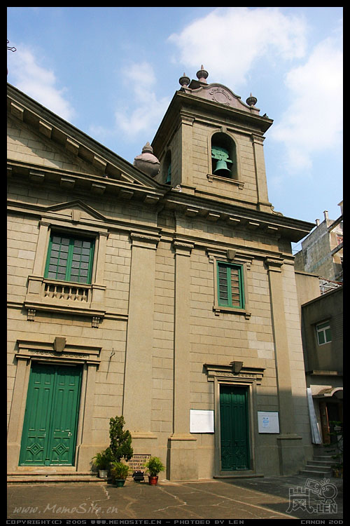 圣安多尼堂·St.Anthony圣安多尼堂是全澳门最古老的教堂之一，位于白鸽巢公园对面，始建于1558年。