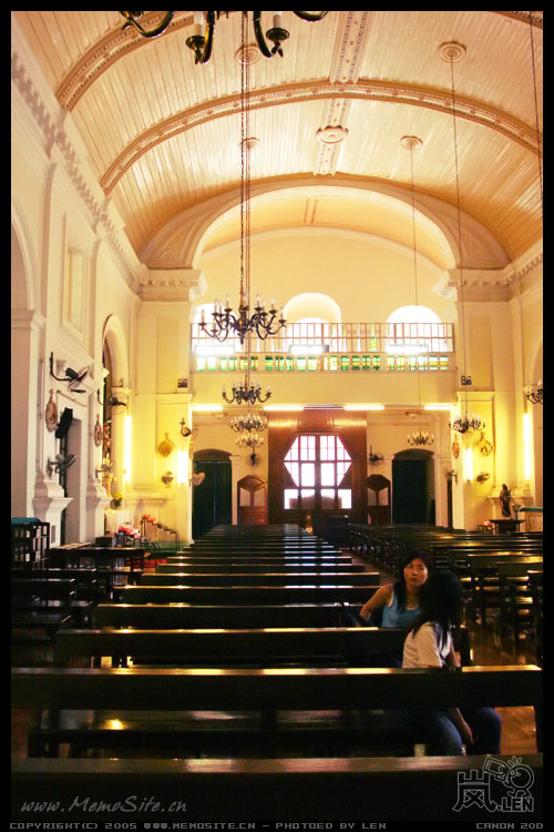 圣安多尼堂内景